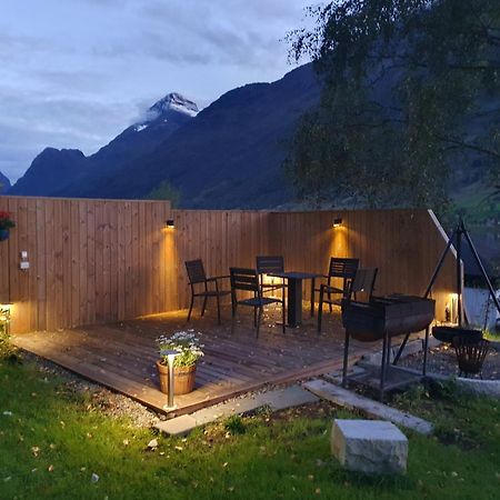 Panorama leiligheter i Olden med fjordutsikt - Høy standard! Eksteriør bilde